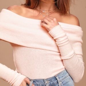 Free People Off-the-Shoulder Ribbed Sweater in Blush Pink